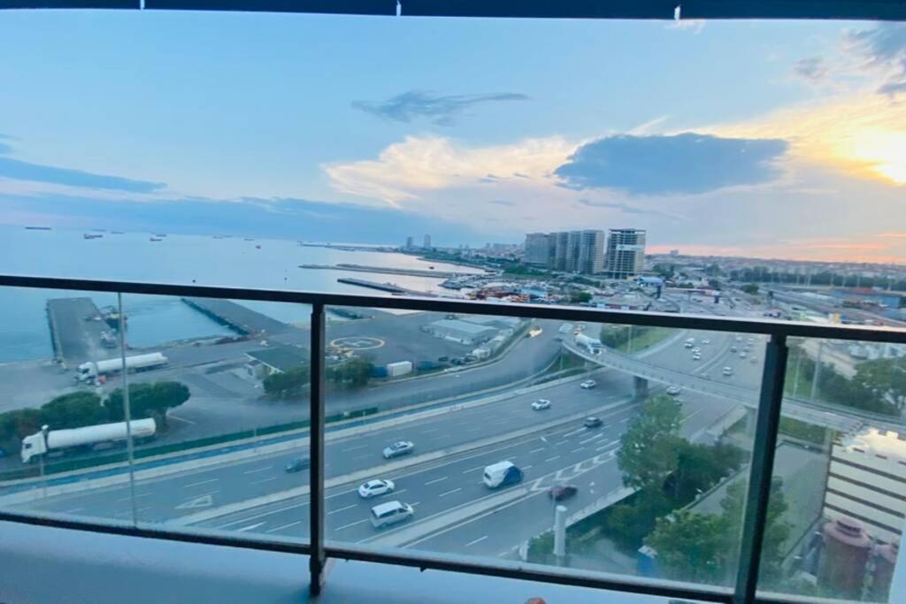 Luxury 2 Room Suite Apartment With Seaview In Center 이스탄불 외부 사진