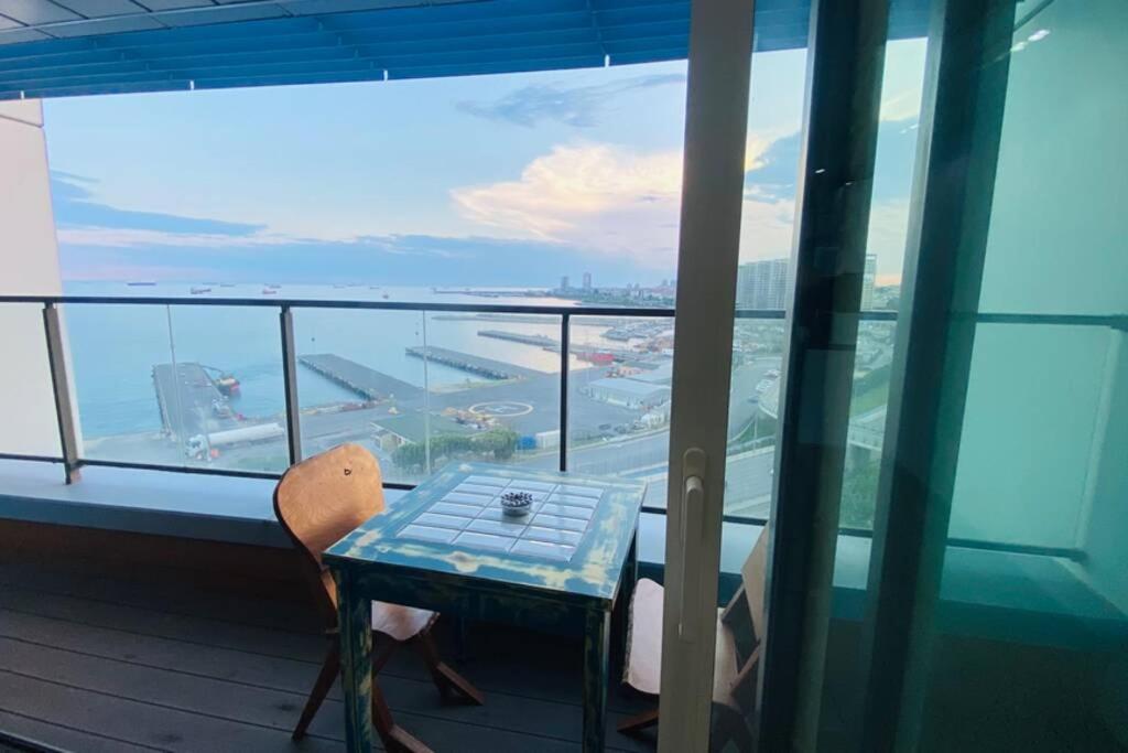 Luxury 2 Room Suite Apartment With Seaview In Center 이스탄불 외부 사진